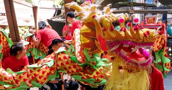 what to bring over for chinese new year